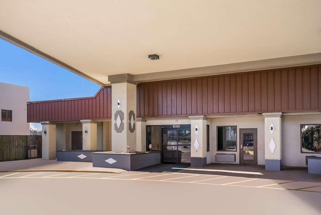 Rodeway Inn Rohrerstown 외부 사진